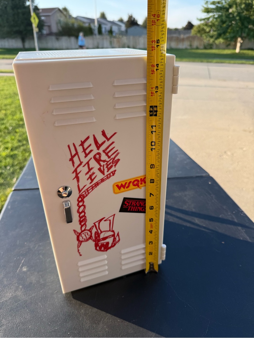 Stranger Things Hellfire Club Locker Mini Fridge - Picture 3 of 8